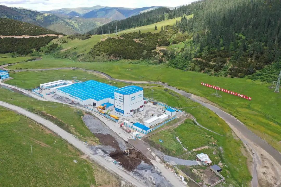 “站”立高原！徐工攪拌站助力川藏線建設！