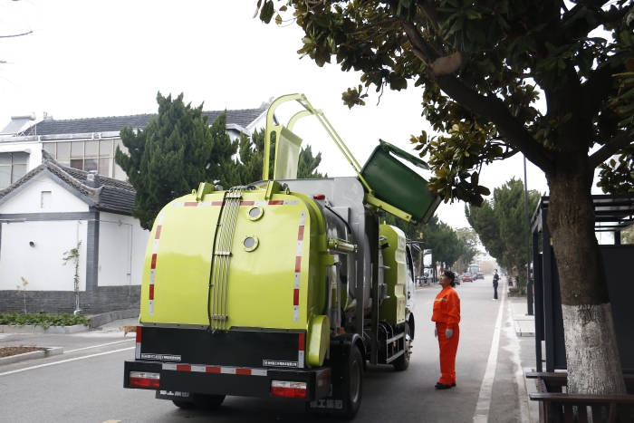 零碳收運、高效閉環(huán) | 徐工純電動餐廚垃圾車助力賈汪潘安湖綠色環(huán)衛(wèi)升級